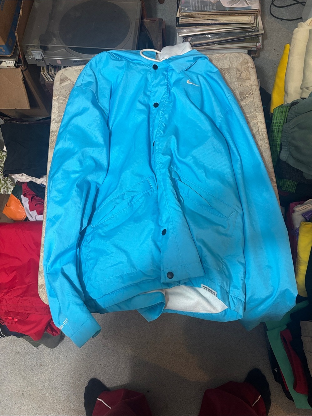 Nike Men’s Bright Turquoise Hooded Windbreaker